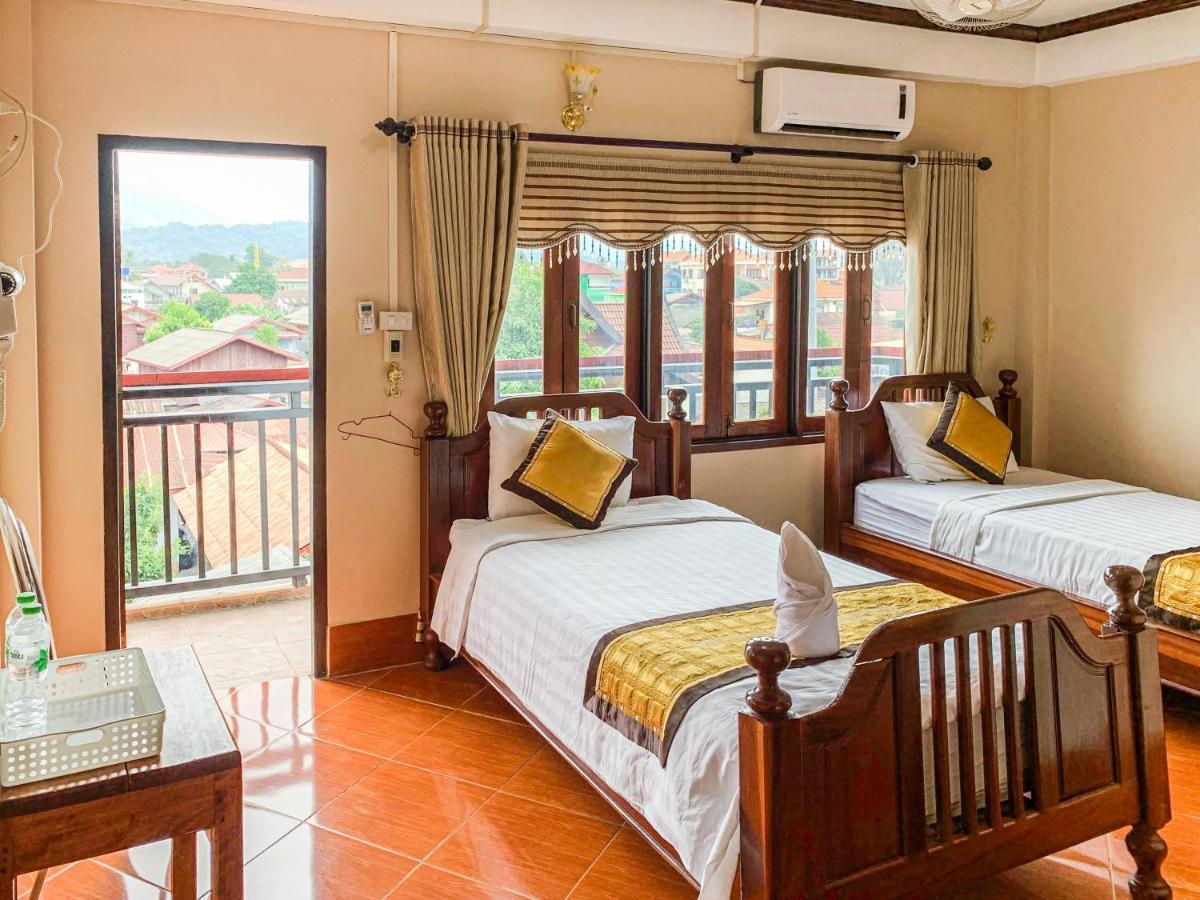 Bountang Mountain View Riverside Hotel Vang Vieng Esterno foto
