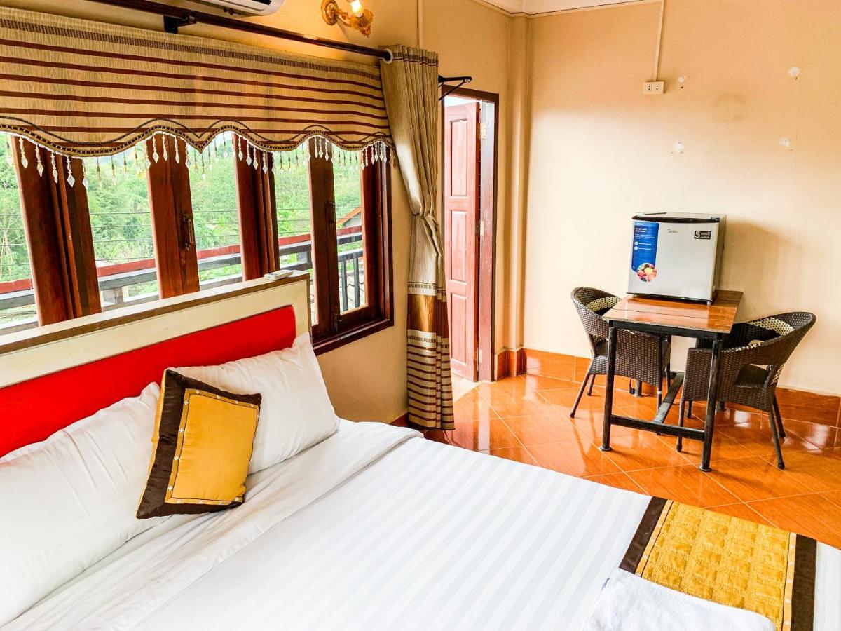 Bountang Mountain View Riverside Hotel Vang Vieng Esterno foto
