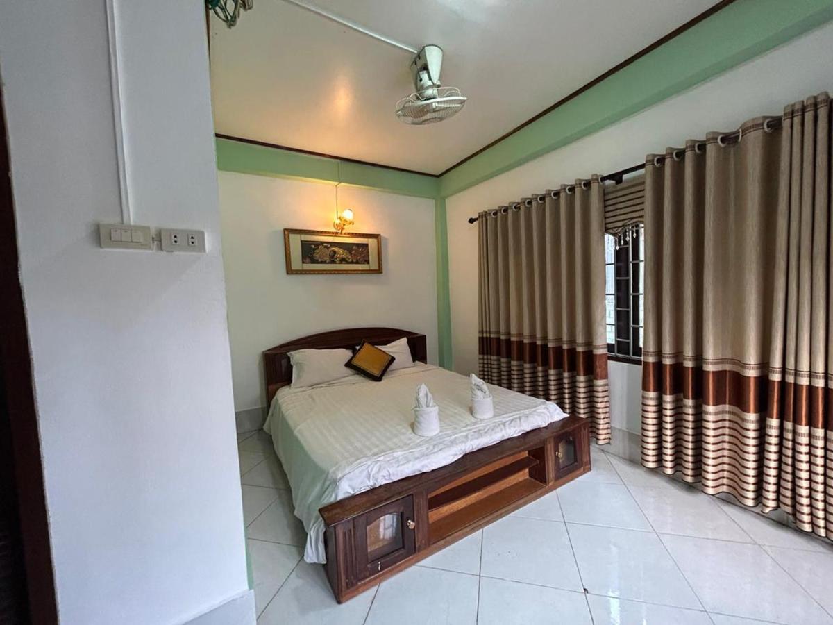 Bountang Mountain View Riverside Hotel Vang Vieng Esterno foto