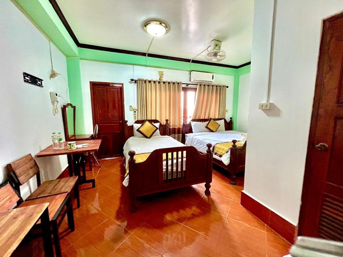 Bountang Mountain View Riverside Hotel Vang Vieng Esterno foto