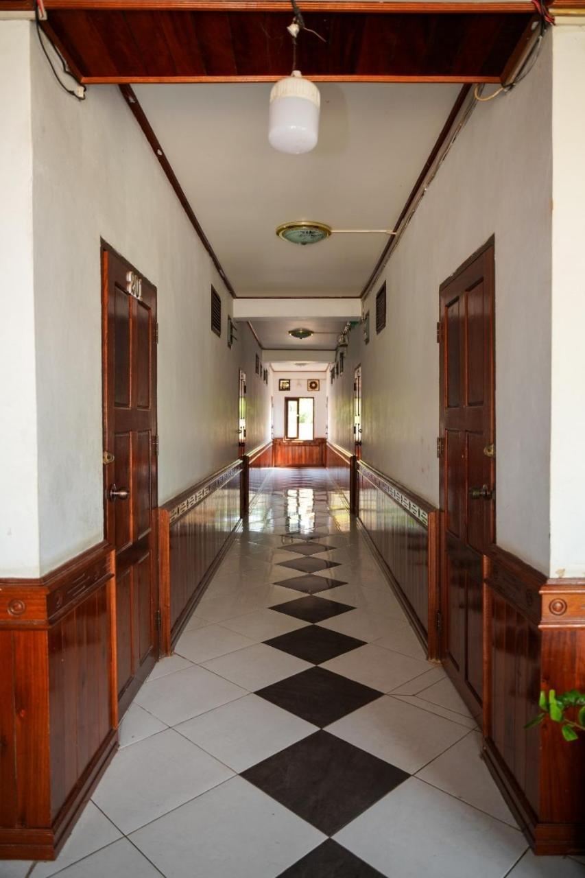 Bountang Mountain View Riverside Hotel Vang Vieng Esterno foto