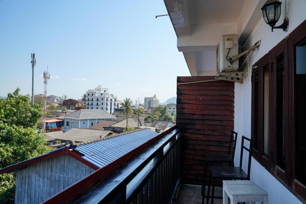 Bountang Mountain View Riverside Hotel Vang Vieng Esterno foto